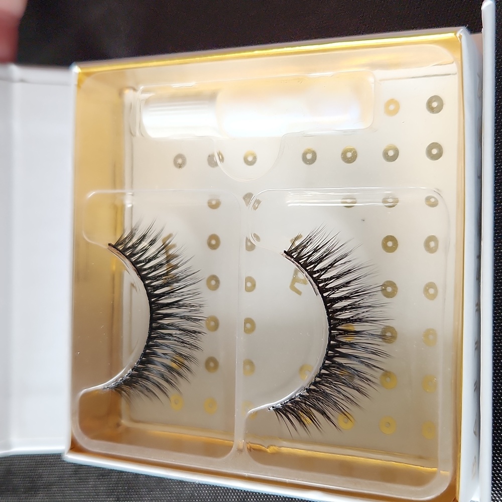 NIB Battington Monroe 3D Silk Lashes with mini glue